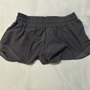 Grey Lululemon Hotty Hot Low rise 2.5